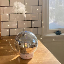 Laden Sie das Bild in den Galerie-Viewer, Rotating Disco Ball Diffuser