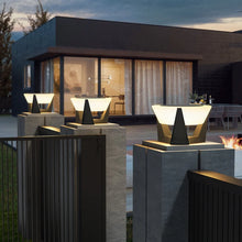 Load image into Gallery viewer, Solar Garden Lamp
