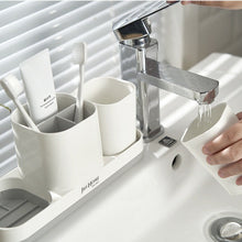 Laden Sie das Bild in den Galerie-Viewer, Minimalist Toothbrush Holder