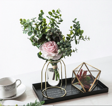 Load image into Gallery viewer, Minimalist Metal Vase Frame