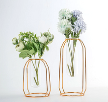 Load image into Gallery viewer, Minimalist Metal Vase Frame