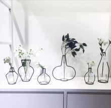 Load image into Gallery viewer, Geometric Metal Vase