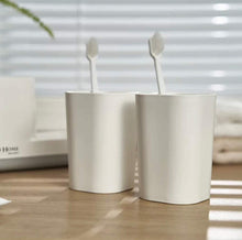 Laden Sie das Bild in den Galerie-Viewer, Minimalist Toothbrush Holder