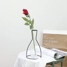 Load image into Gallery viewer, Geometric Metal Vase