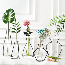 Load image into Gallery viewer, Geometric Metal Vase