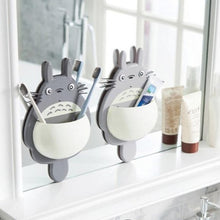 Laden Sie das Bild in den Galerie-Viewer, Two kids toothbrush holders with toothbrushes