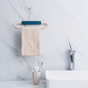 Zoya Towel Rack