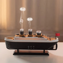 Laden Sie das Bild in den Galerie-Viewer, Ship-shaped essential oil diffuser for home and office
