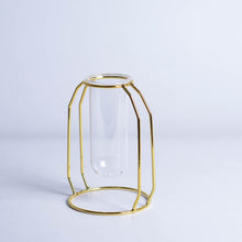 Load image into Gallery viewer, Minimalist Metal Vase Frame
