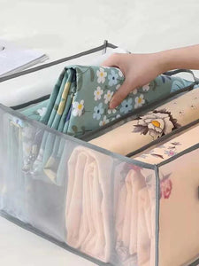 MessFree® Quilt and Clothes Organizer