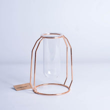 Load image into Gallery viewer, Minimalist Metal Vase Frame
